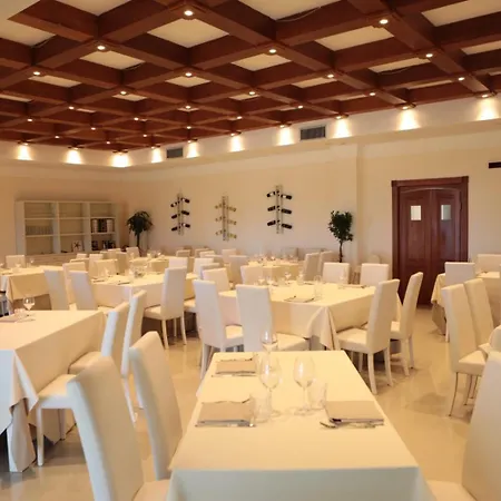 Acqua Marina Hotel&restaurant Otel